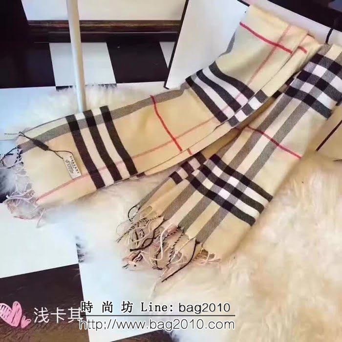 BURBERRY巴寶莉 2018秋冬新款 巴寶莉格子 暗馬提花絲絨圍巾 LLWJ6010